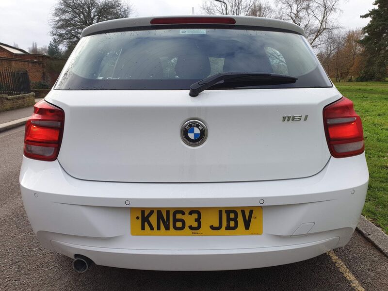 BMW 1 SERIES