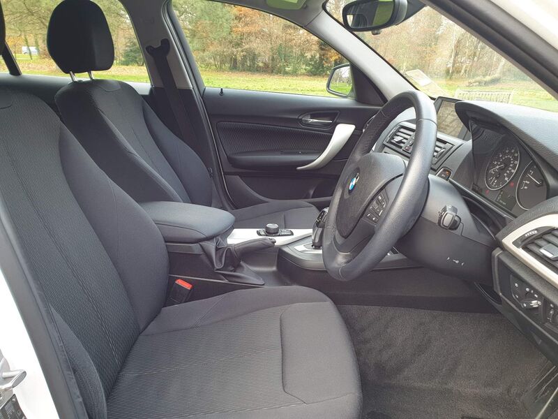 BMW 1 SERIES
