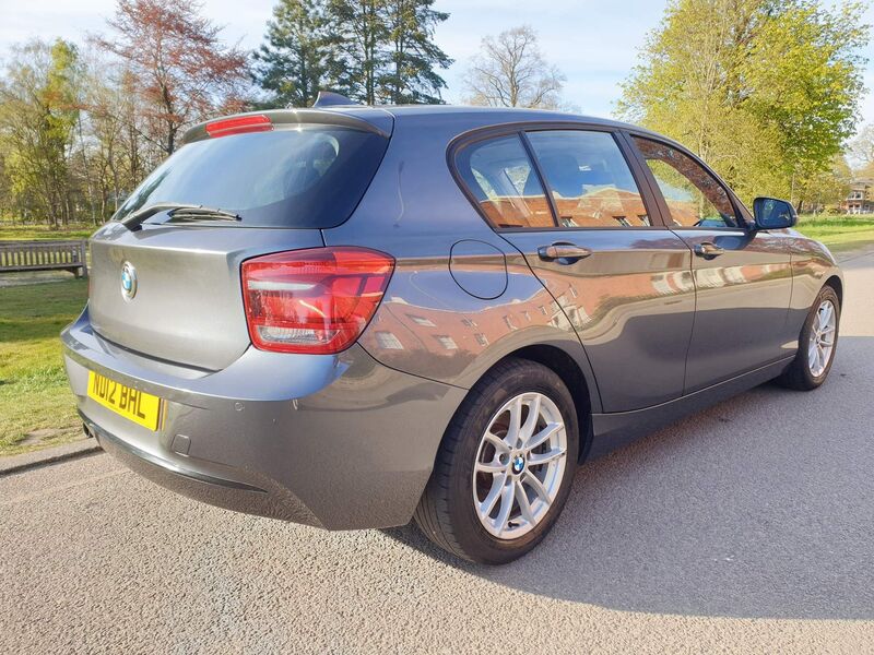 BMW 1 SERIES