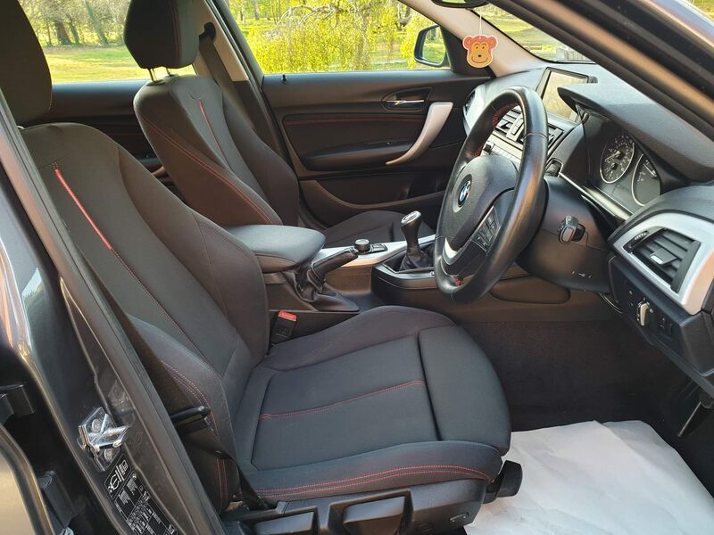 BMW 1 SERIES