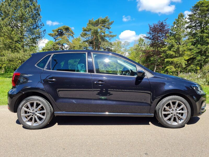 VOLKSWAGEN POLO