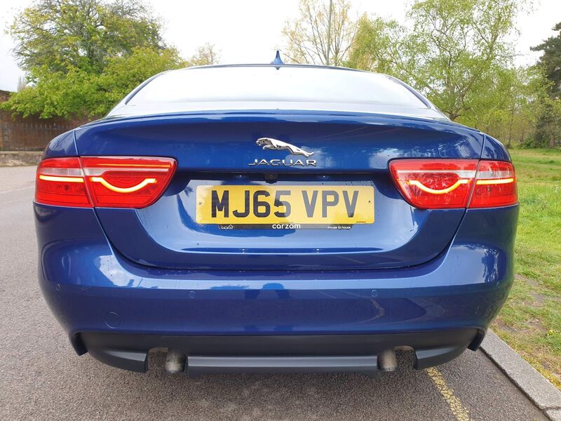 JAGUAR XE