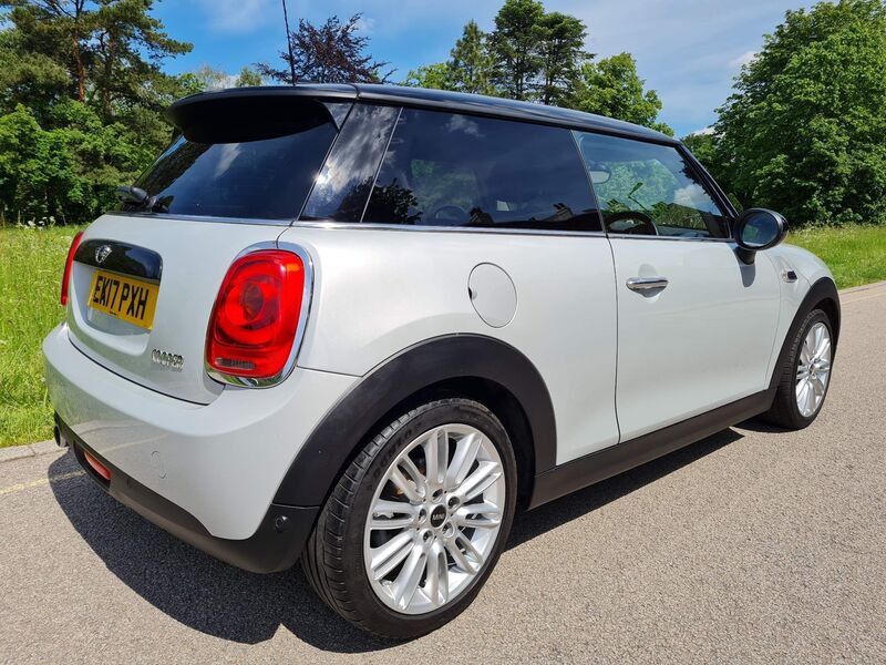 MINI HATCH