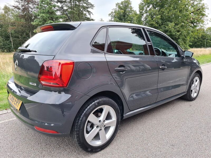 VOLKSWAGEN POLO