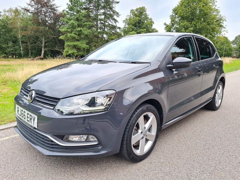 VOLKSWAGEN POLO