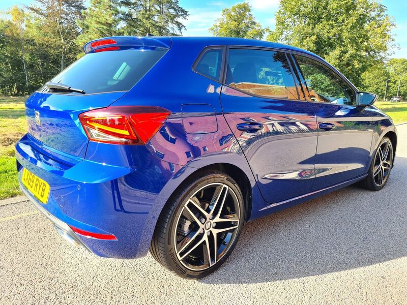 SEAT IBIZA