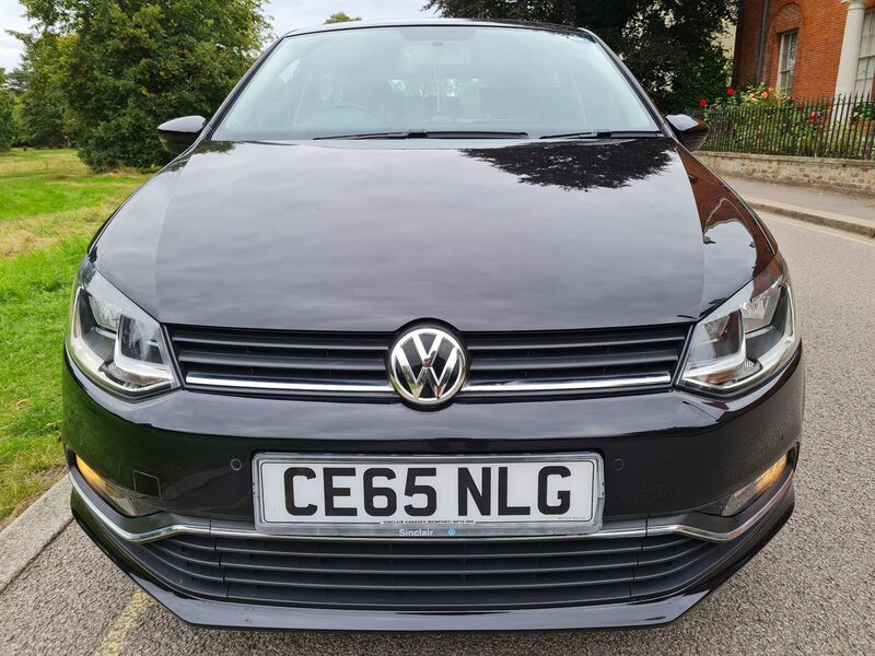 VOLKSWAGEN POLO