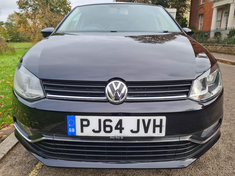 VOLKSWAGEN POLO