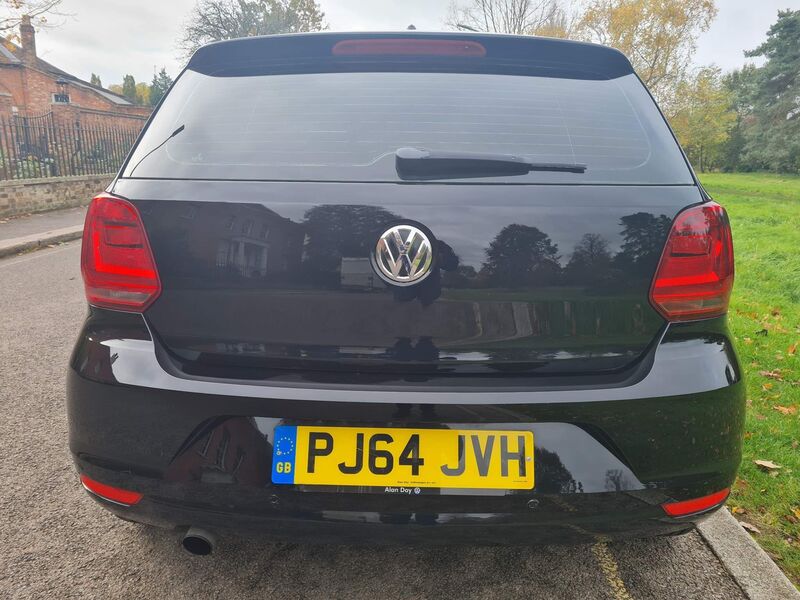 VOLKSWAGEN POLO