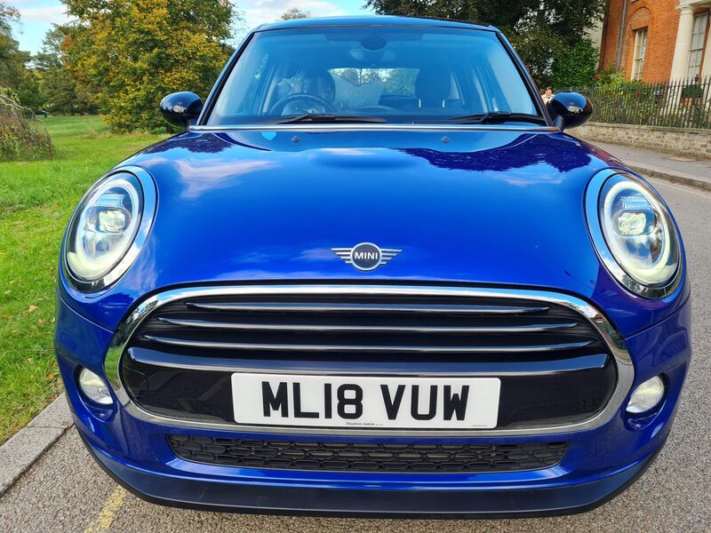 MINI HATCH