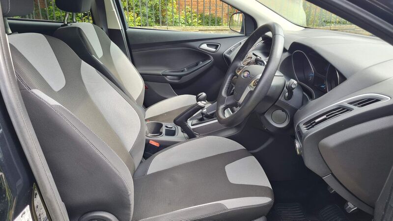 FORD FOCUS