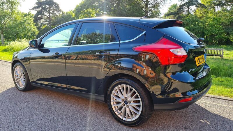 View FORD FOCUS 1.0T EcoBoost Zetec Euro 5 (s/s) 5dr