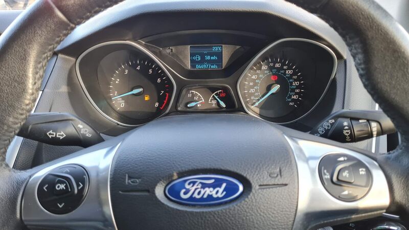 FORD FOCUS