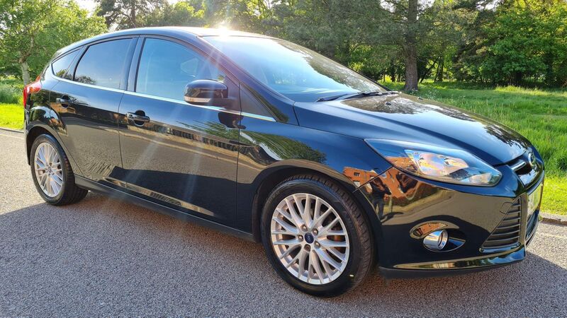 View FORD FOCUS 1.0T EcoBoost Zetec Euro 5 (s/s) 5dr