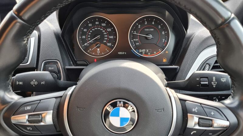 BMW 1 SERIES