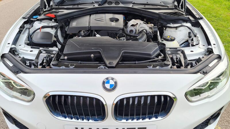BMW 1 SERIES