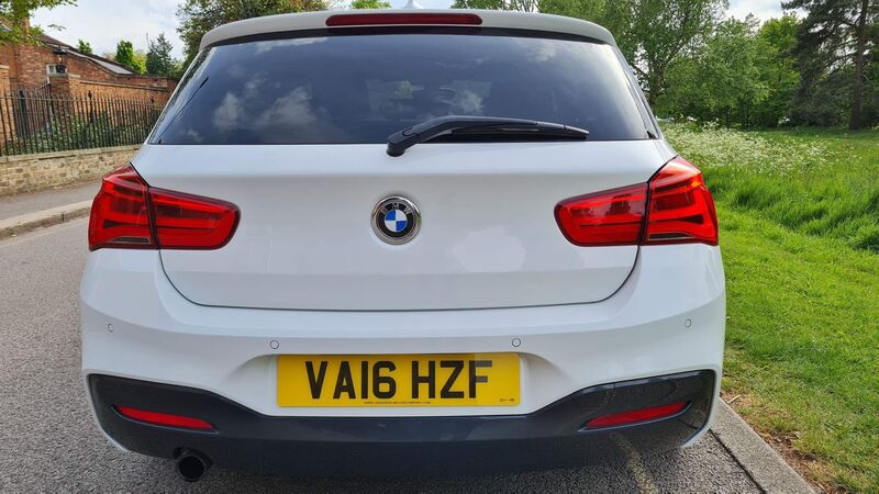 BMW 1 SERIES