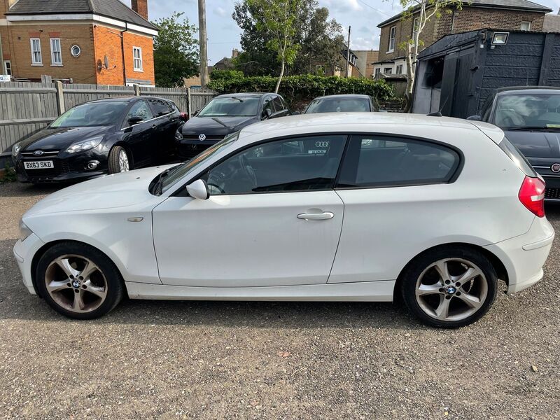 BMW 1 SERIES