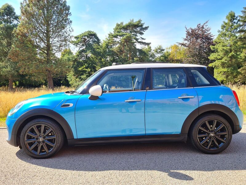 MINI HATCH