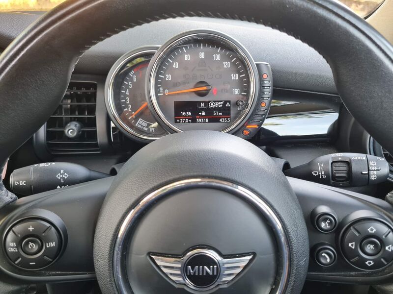 MINI HATCH