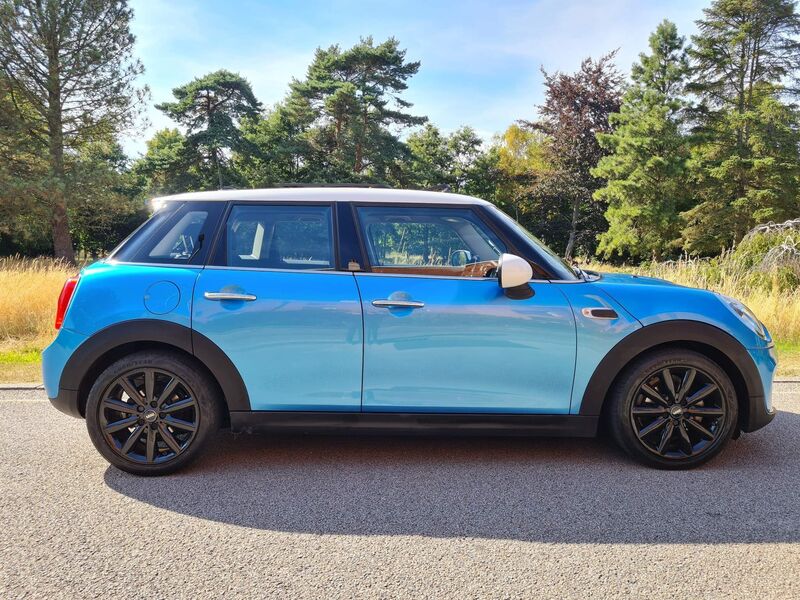 MINI HATCH