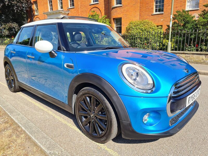 MINI HATCH
