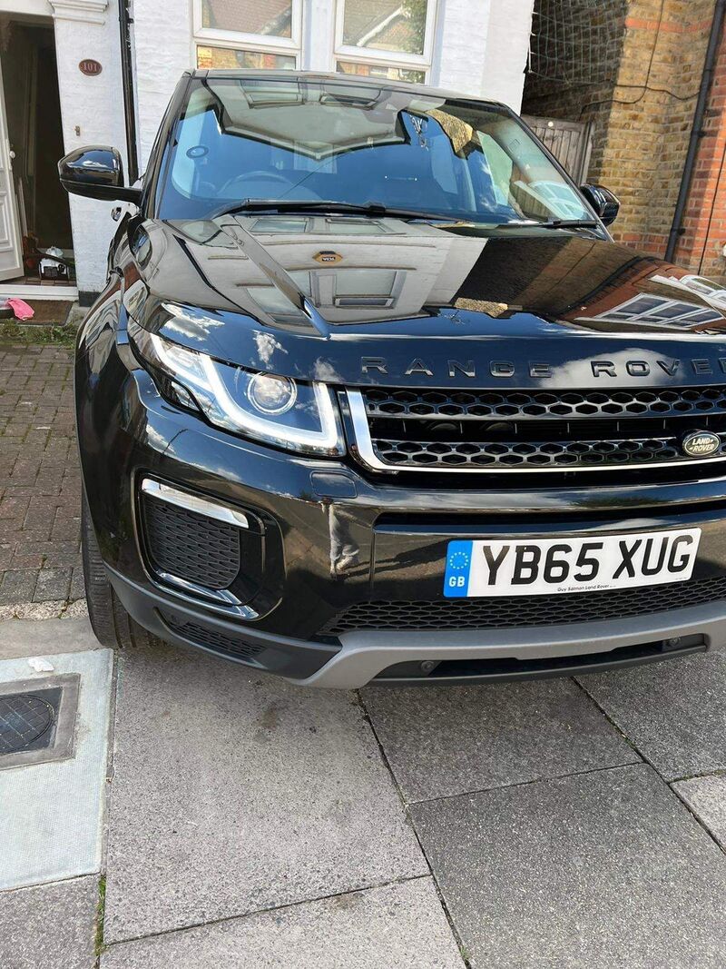 View LAND ROVER RANGE ROVER EVOQUE 2.0 TD4 SE Tech Auto 4WD Euro 6 (s/s) 5dr