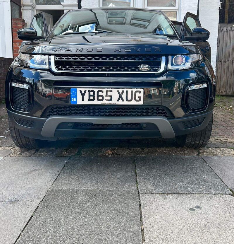 View LAND ROVER RANGE ROVER EVOQUE 2.0 TD4 SE Tech Auto 4WD Euro 6 (s/s) 5dr