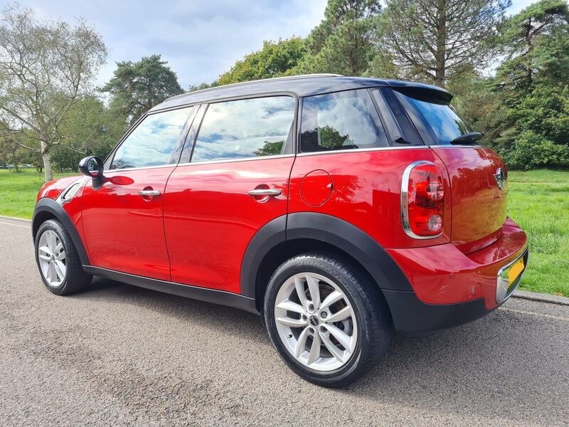 View MINI COUNTRYMAN 1.6 Cooper Auto Euro 5 5dr
