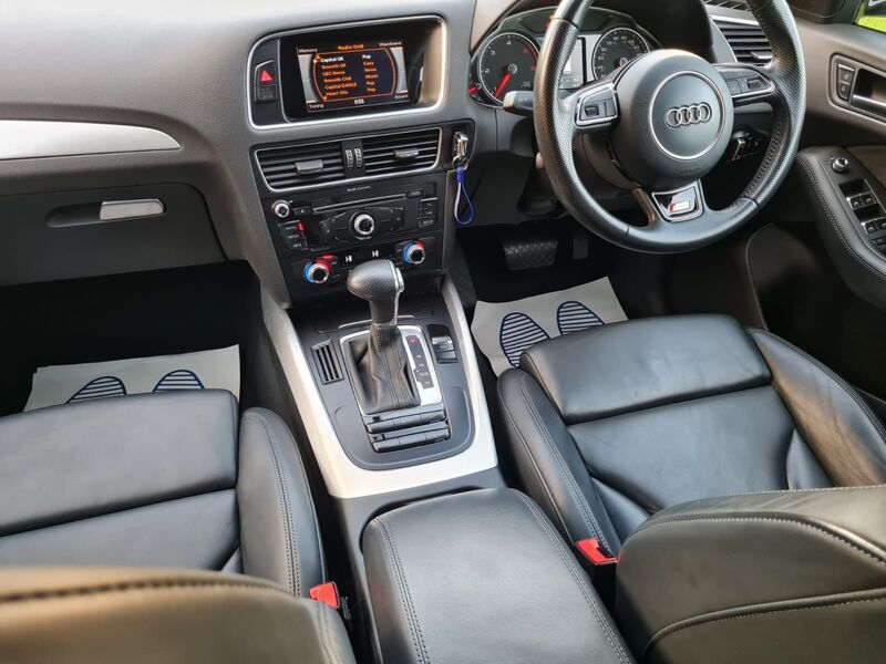 AUDI Q5
