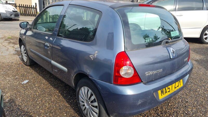 RENAULT CLIO