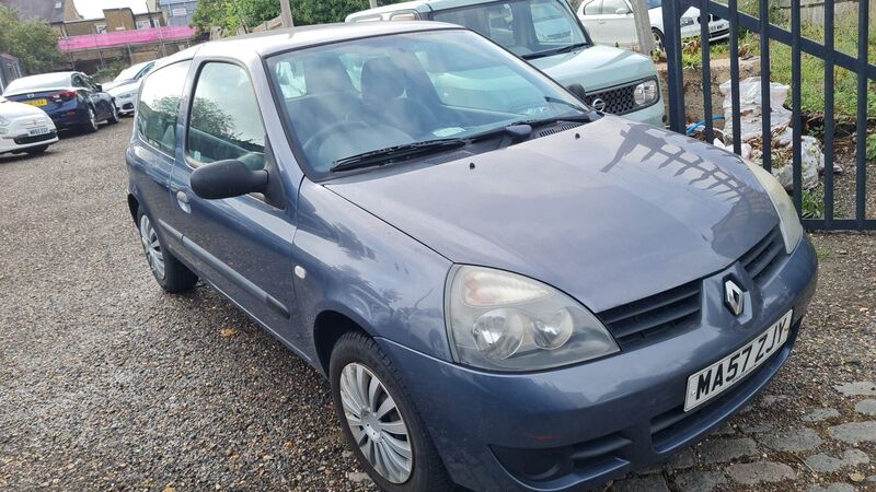 RENAULT CLIO
