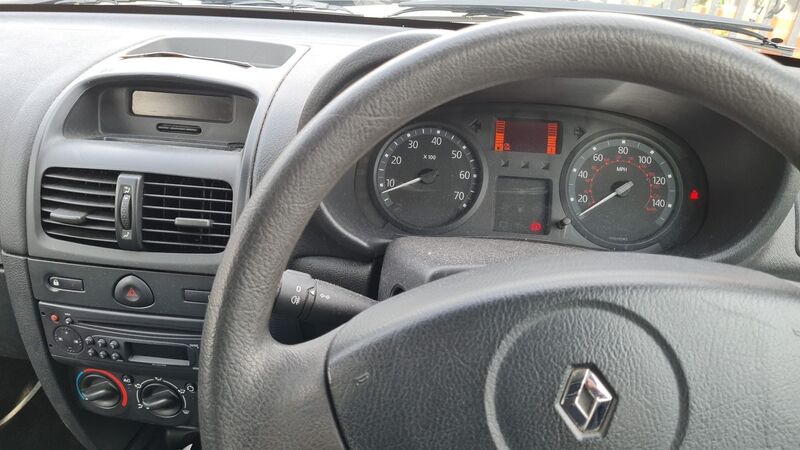 RENAULT CLIO