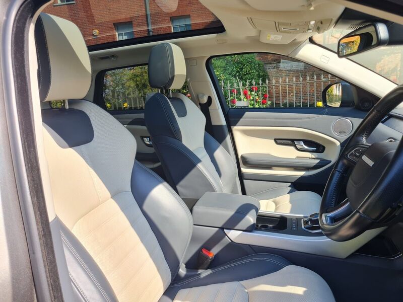 LAND ROVER RANGE ROVER EVOQUE