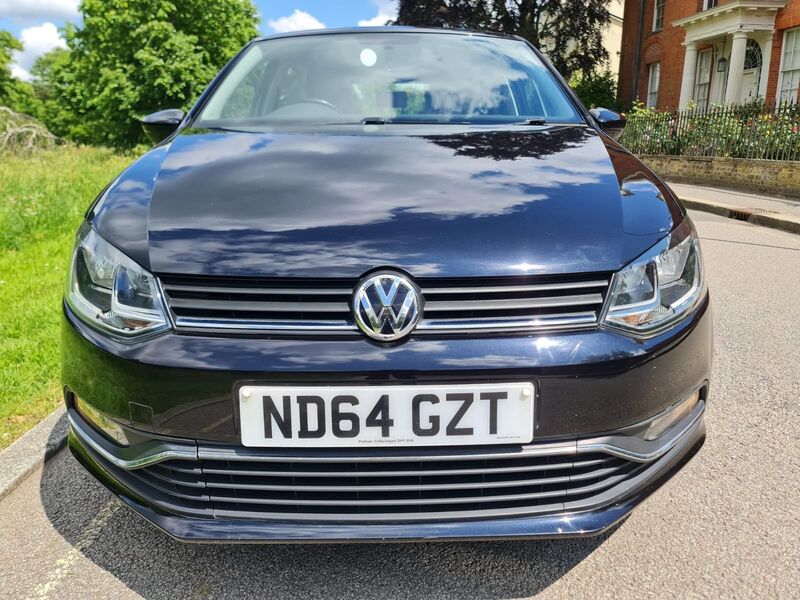 VOLKSWAGEN POLO