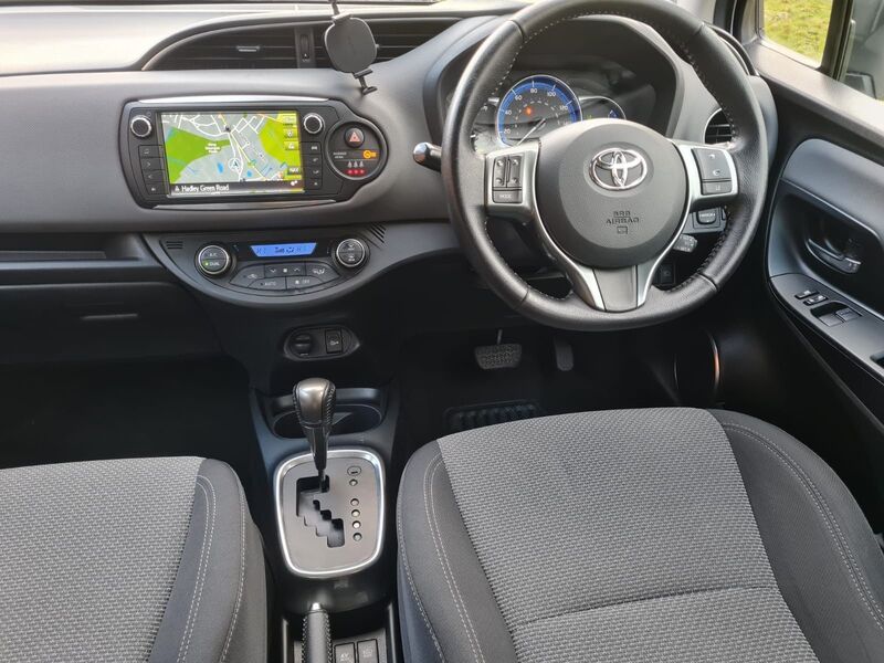 TOYOTA YARIS
