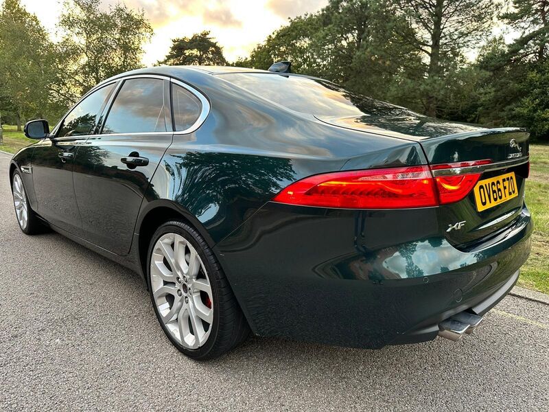 JAGUAR XF