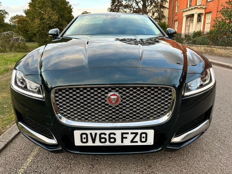 JAGUAR XF