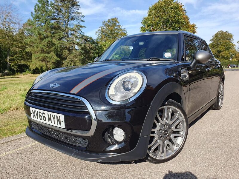 View MINI HATCH 1.5 Cooper Seven Euro 6 (s/s) 5dr