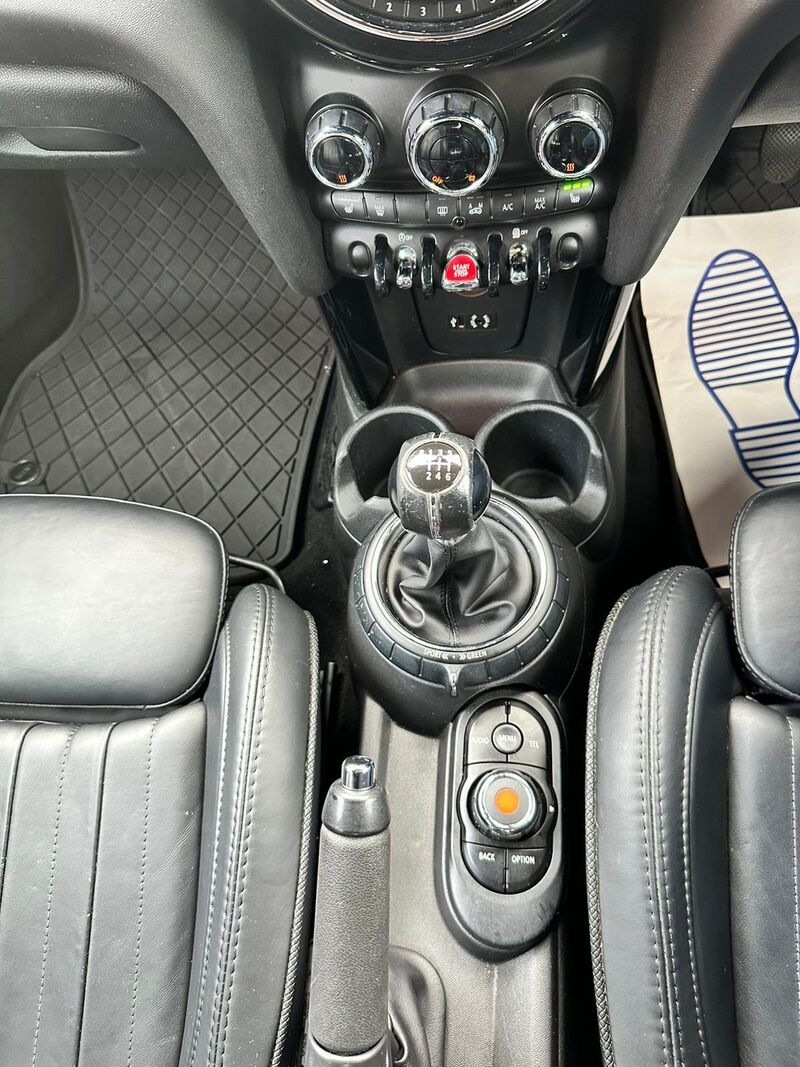 MINI HATCH