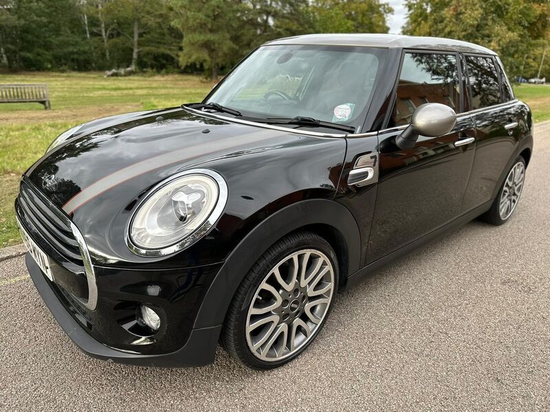 View MINI HATCH 1.5 Cooper Seven Euro 6 (s/s) 5dr