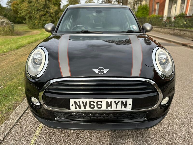MINI HATCH